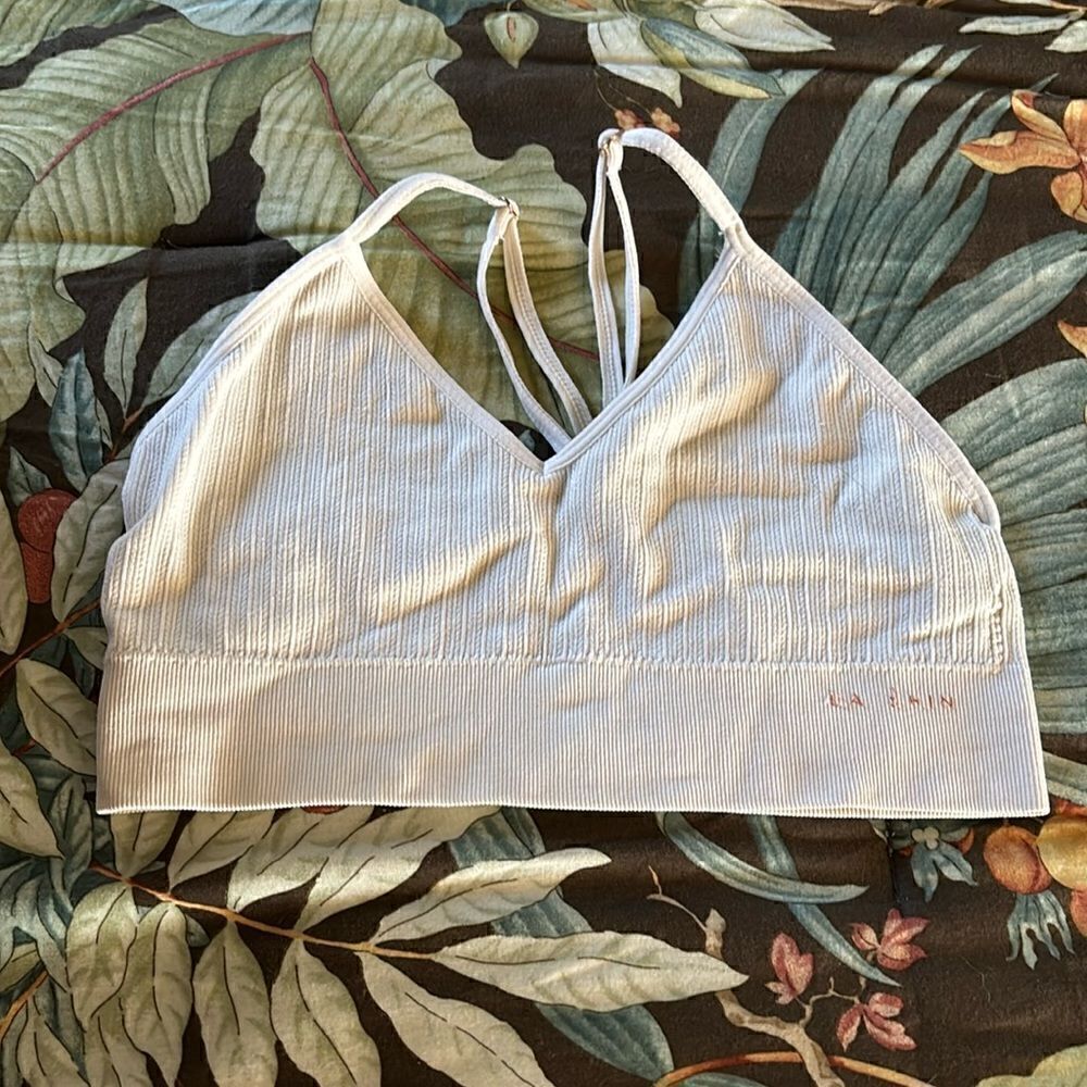 Danskin cream ribbed bra size M